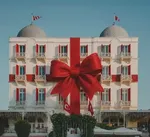 Tarihi Splendid Palace’ta Masalsı Bir Yeni Yıl Hazırlığı