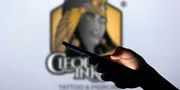 Türkler, ABD'de Cleopatra Ink ile Tarihe Geçti