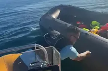 Detenido UN Ultra Británico Que Acuchilló UN Bote Inflable de Migrantes con una Persona A Bordo