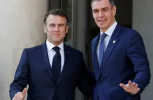 Emmanuel Macron Entame une Visite D'État en Espagne pour "Rehausser" les Relations