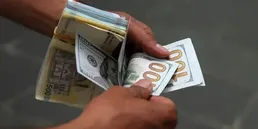 İran'da Dolar Rekor Kırdı: Tarihin En Yüksek Seviyesini Gördü