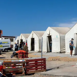 À Ceuta, Des Migrants Évacués Des Plages Vers UN Camp De 1 700 Places