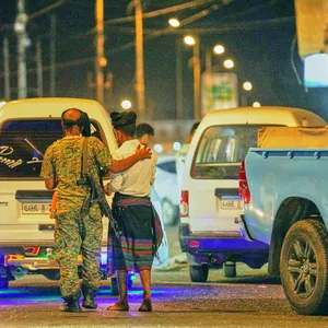 Arabia Saudí Bombardea Yemen en la Nueva Andada de Choques Contra los Hutíes