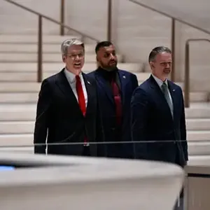 Asian Shares Rise Amid Optimism Around US-Chinese Talks on Trade and AI; Oil Prices Fall – Business Live