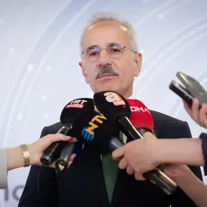 Bakan Uraloğlu, İsrail-İran geriliminin sivil havacılığa etkisini değerlendirdi: