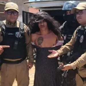 Disfrazado De Mujer Y Con UN Niño En Brazos Para Intentar Escapar De La Policía: Detenido En Brasil UN Presunto Asesino En Serie Que Dice Haber Cometido 80 Homicidios