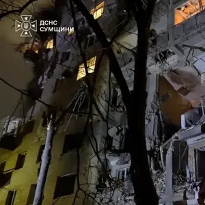 En Direct : Une Frappe Russe Dans L'Est De L'Ukraine Fait Au Moins Deux Morts