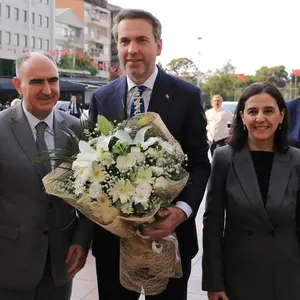 Enerji ve Tabii Kaynaklar Bakanı Bayraktar, Manisa Valilliği'ni ziyaret etti