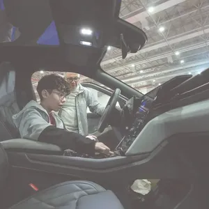 İzmir'de Motorlu Araçlar Fuarı kapılarını açtı