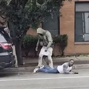 Polémica en Chicago por Esta Actuación del ICE Contra UN Estadounidense Que Confundieron con UN Fugitivo