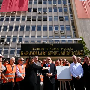 TÜRK-İŞ, grev kararını Karayolları Genel Müdürlüğüne astı