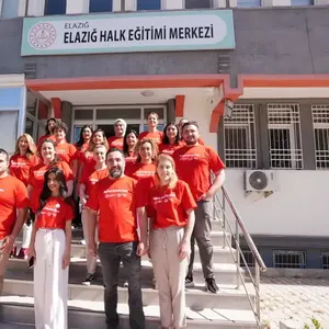 Vodafone Gönüllüleri'nden "Dijital Benim İşim" projesine destek