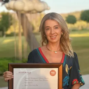 "Yarımada Yolculuğunda Eskimeyen Lezzetler" kitabı Portekiz'den ödülle döndü