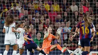 Clàudia Pina Hits Four as Barcelona Score Seven Goals to Demolish Real Madrid