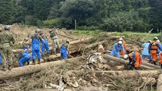 El Avance de una Nueva Tormenta Pone en Alerta A Japón Tras UN Tifón con 12 Muertos
