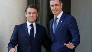 Emmanuel Macron Entame une Visite D'État en Espagne pour "Rehausser" les Relations