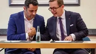 Peters Tritt Zurück, Amthor Übernimmt