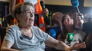 Police Use Teargas on Protesters as Disabled Woman, 87, Evicted from Madrid Home