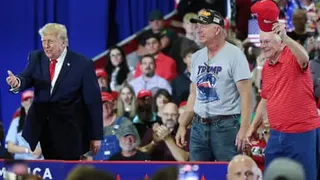Trump Sets Off on Midterm Blitz – Are His Trademark Rallies a Liability for Republicans?