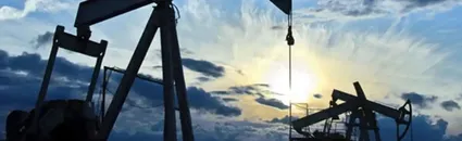 ABD’nin İran Saldırısı Petrolü Sıçrattı: Brent Kritik Eşiği Aştı