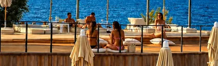 Ege’nin Kıyısında Uzayan Yaz: Veluna Beach Resort Yalıkavak