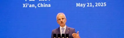 Ulaştırma ve Altyapı Bakanı Uraloğlu, Çin'i ziyaretinde Şian şehrinde temaslarda bulundu