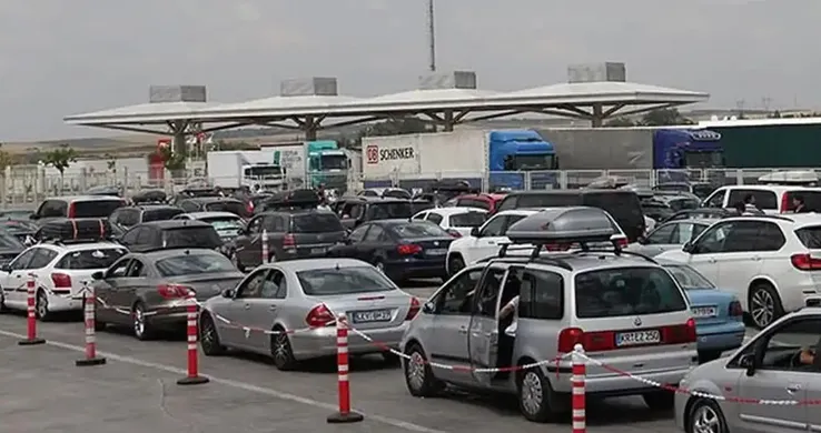 Bulgaristan'ın sınır kapılarında trafik yoğunluğu