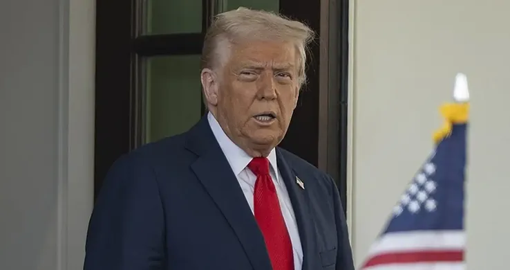 Trump'tan İran mesajı: Saldırıya yanıt vermek zorundayız