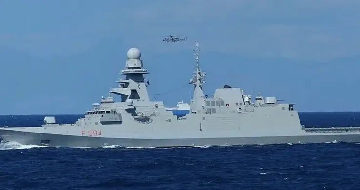 Yunanistan, İtalya'dan fırkateyn alımı için anlaşma imzaladı