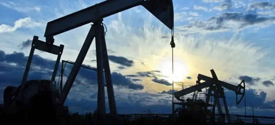 ABD’nin İran saldırısı petrolü sıçrattı: Brent kritik eşiği aştı