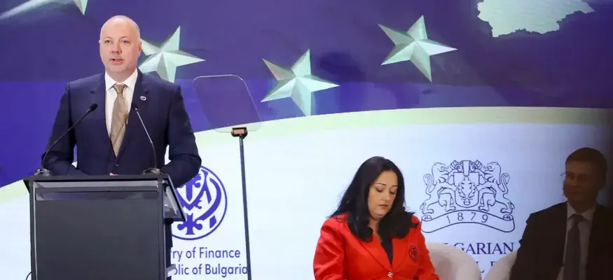 Avrupa Merkez Bankası Başkanı Lagarde, Bulgaristan'ın avroya geçişinin egemenlik kaybı olmadığını söyledi