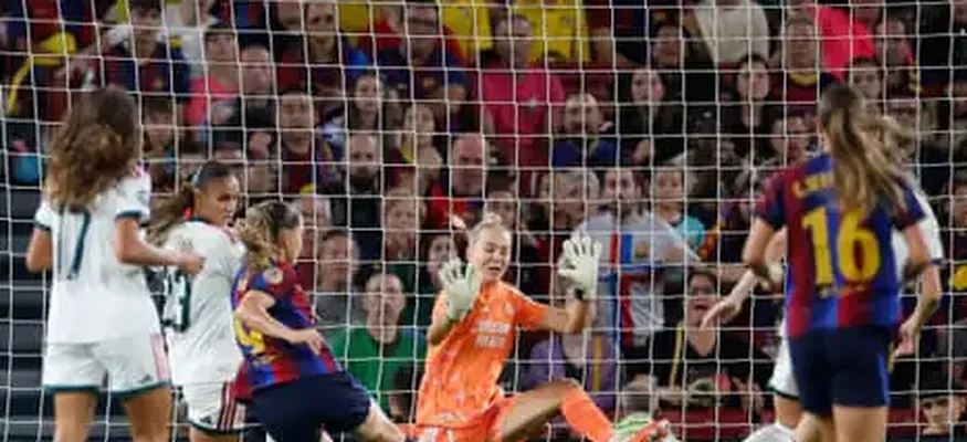 Clàudia Pina Hits Four as Barcelona Score Seven Goals to Demolish Real Madrid