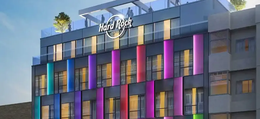 Hard Rock Hotel en Espagne est devenu un centre de secours aux sinistrés du tremblement de terre