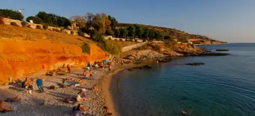 Greek Police Investigate Death of 82-Year-Old Man After Beach Brawl over Sunlounger