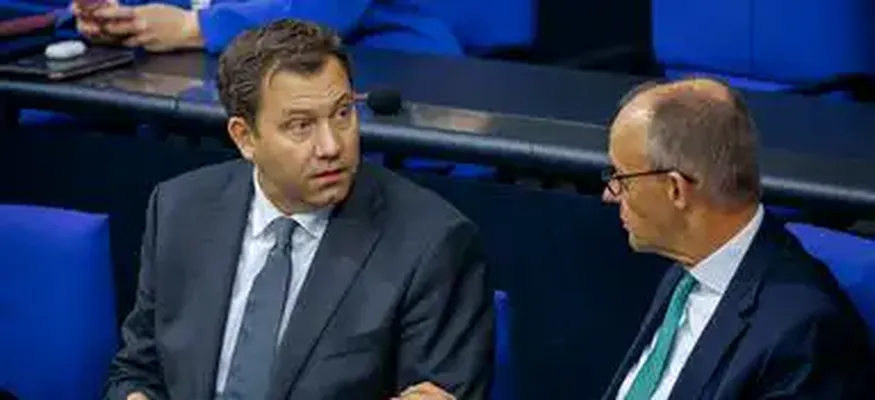 Krise Zunächst Abgewendet, aber Differenzen Werden Deutlich
