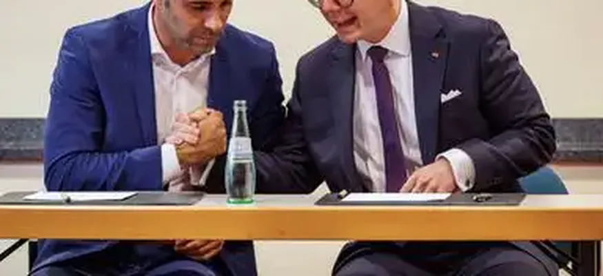 Peters Tritt Zurück, Amthor Übernimmt
