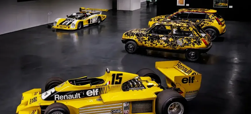 Renault, koleksiyonunu Fransa'nın Flins kentindeki yeni sergi alanında ziyarete açacak