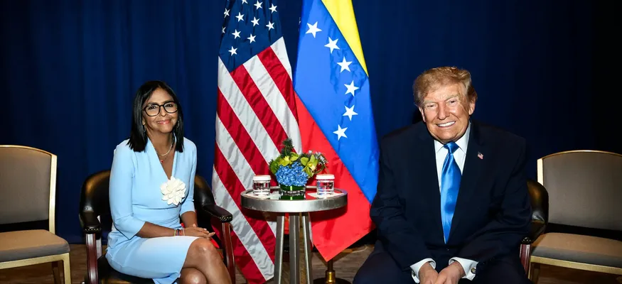 Trump Corona A Su Miss