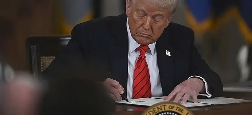 Trump İmzayı Attı: ‘Yapay Zeka’ Yerine ‘Süper Zeka’ Dönemi
