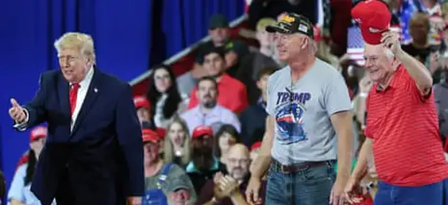 Trump Sets Off on Midterm Blitz – Are His Trademark Rallies a Liability for Republicans?