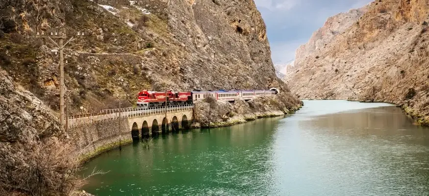 Turistik Doğu Ekspresi'nin yeni sezon biletleri yarın satışa çıkacak