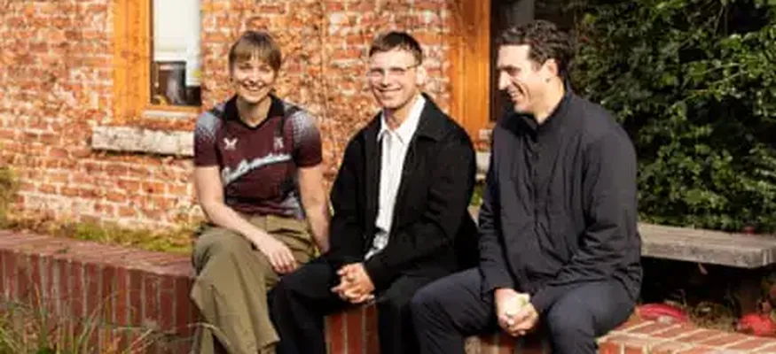 When Friends Become Good Neighbours: The Melbourne Families WHO Transformed One Home Into Three Townhouses