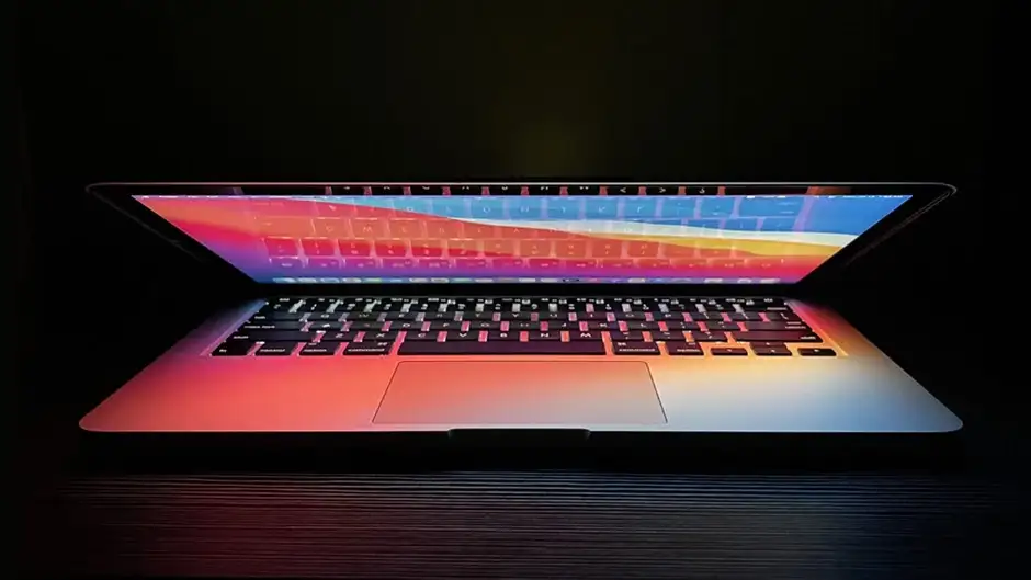 2026 MacBook Pro'ya Dokunmatik Ekran Geliyor